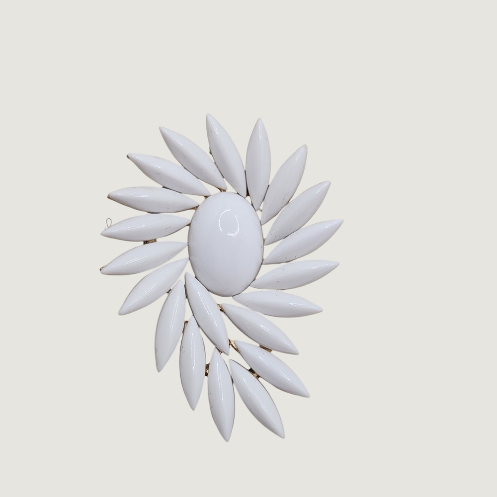 Crown Trifari Vintage White Milk Glass Swirl Brooch MCM Wedding Glam Formal